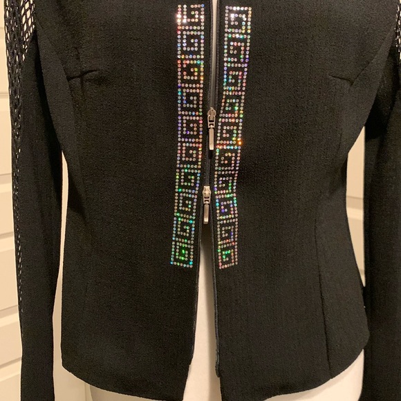 Women’s Blazer - Picture 10 of 16